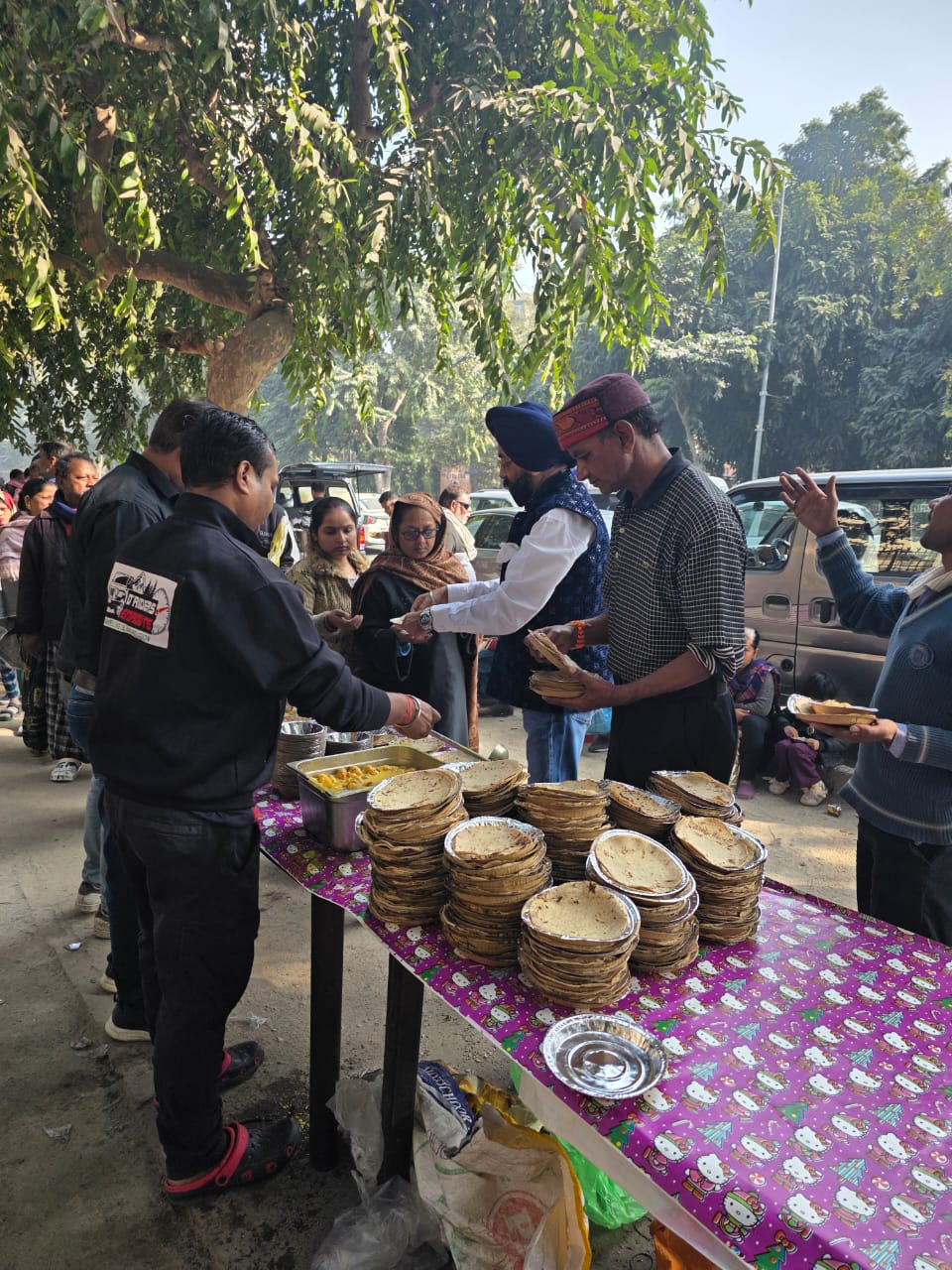 Langar Service Provides